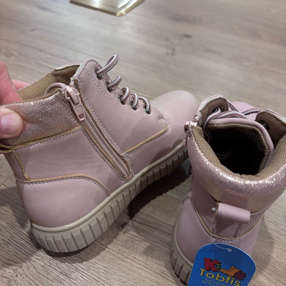 Tobfis Kids Zipper Ankle Boots Kids Sneaker Boot-Like High Top Design Pink 1 NWT - Picture 9 of 11